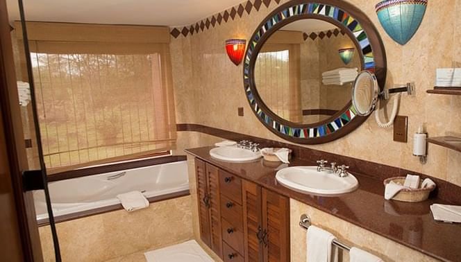 Amboseli Serena bathroom